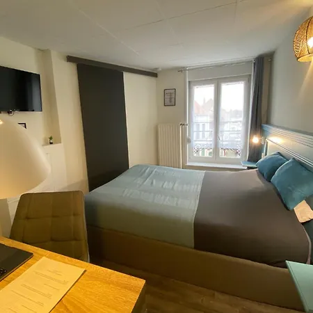 Privative Au Centre De - Proche Commodites Et Gare Appartement *