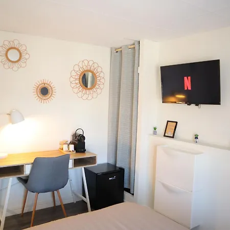 Le Nid Douillet - Privative Au Centre De Bourbourg, Proche Commodites Et Gare *